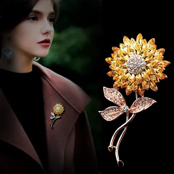 Kadın Broş Büyüleyici Rhinestones Kristal Ayçiçeği Şekilli Broş Pin Hediye Elbise Aksesuarları moda takı  3